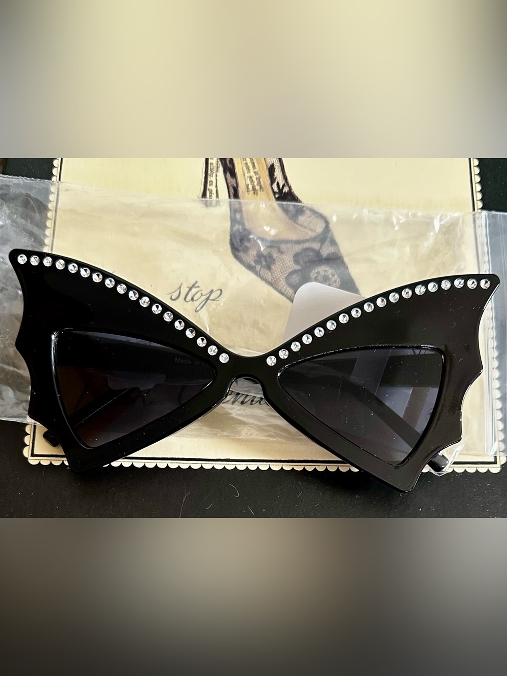 Icing Black Bat 🦇 -Eye Sunglasses with Rhinestone Trim